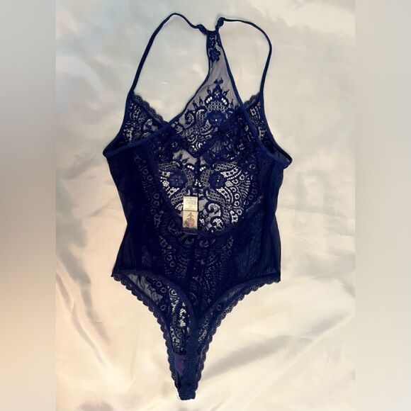 In Bloom Teddy - Picture 3 of 3